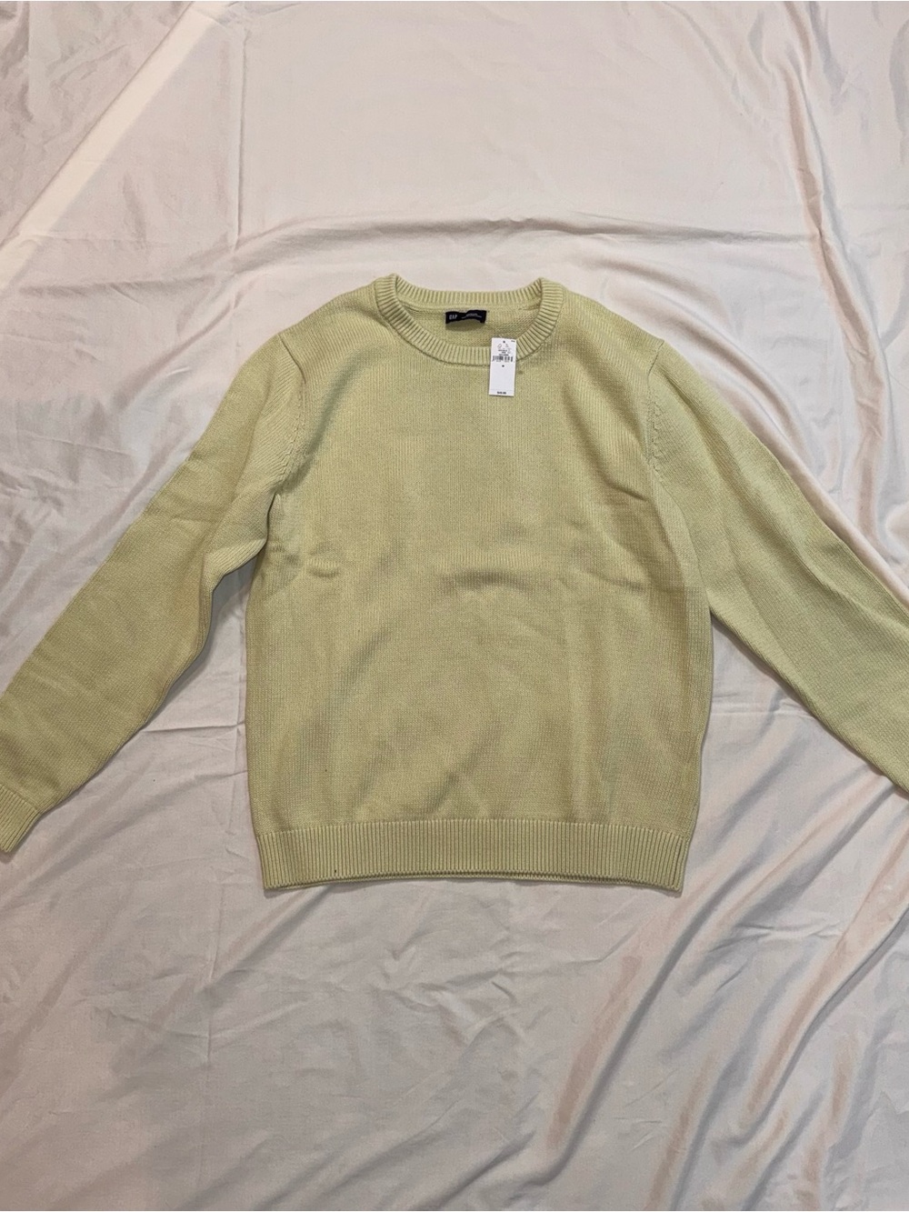 Gap- Men's Crewneck Sweater in Pale Lime